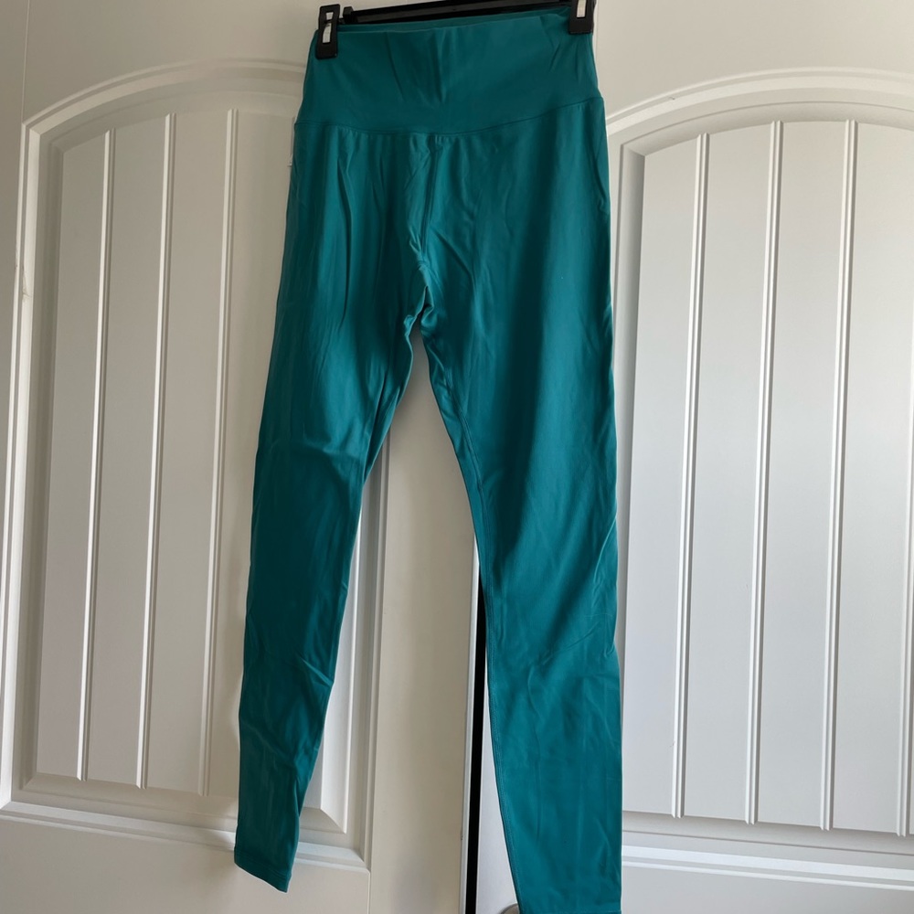 NWT Buff Bunny Leggings!